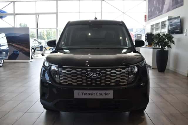 Ford E-Transit (2026) thumbnail 3