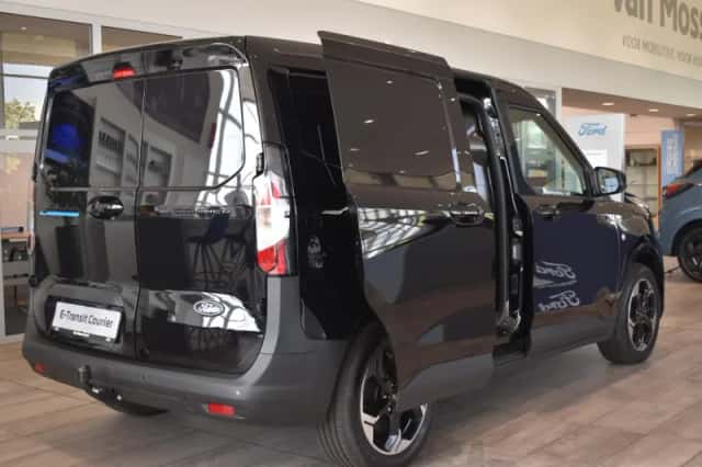 Ford E-Transit (2026) thumbnail 4