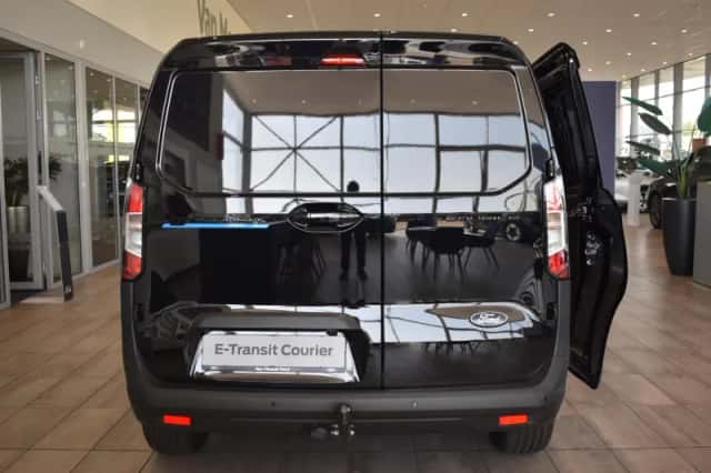 Ford E-Transit (2026) thumbnail 5
