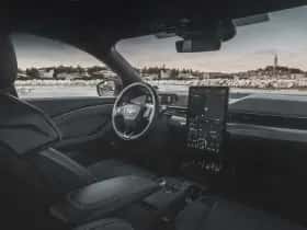 Ford Mustang Mach-E thumbnail 14