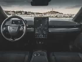 Ford Mustang Mach-E thumbnail 15
