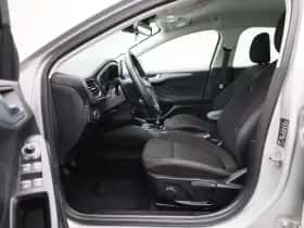 Ford Focus thumbnail 11