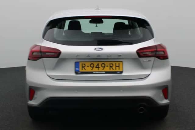 Ford Focus (2022) thumbnail 5