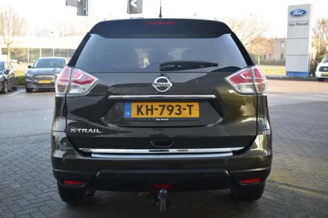 Nissan X-Trail (2016) thumbnail 6