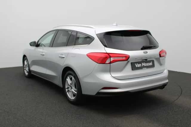 Ford Focus (2021) thumbnail 2