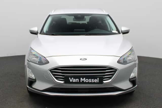 Ford Focus (2021) thumbnail 3