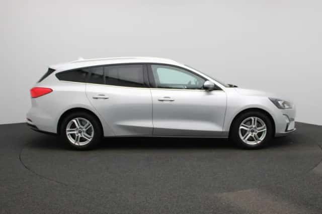 Ford Focus (2021) thumbnail 6