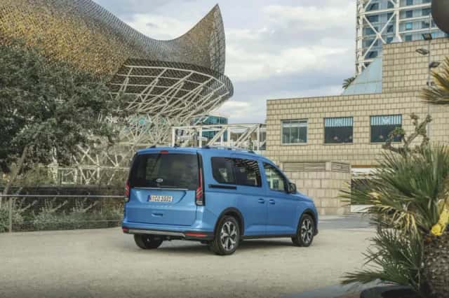 Ford Tourneo Connect (2026) thumbnail 3