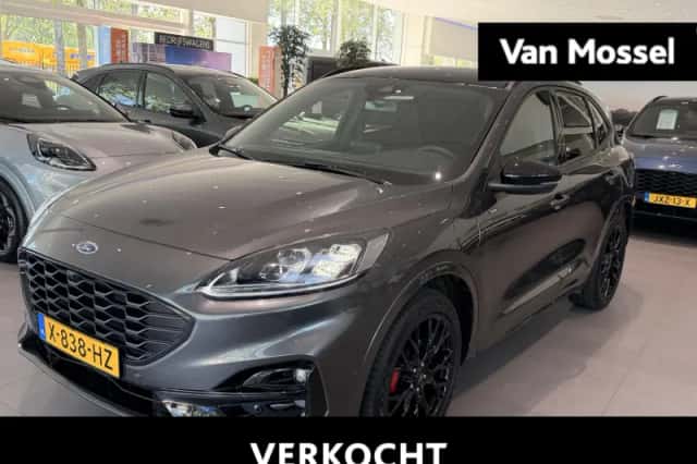 Ford Kuga (2023) thumbnail 1