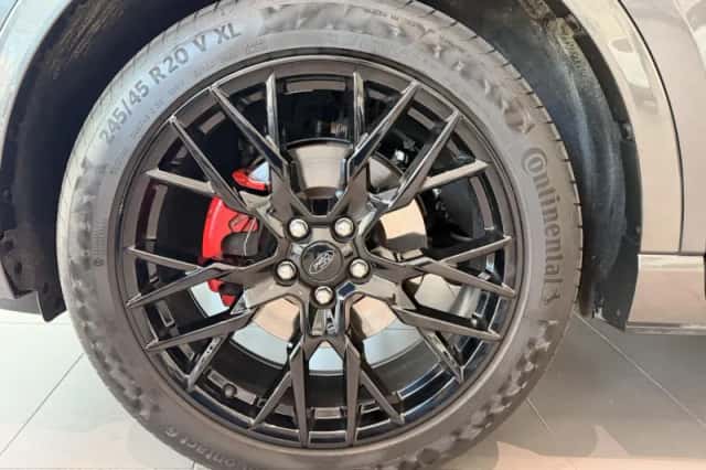 Ford Kuga (2023) thumbnail 5