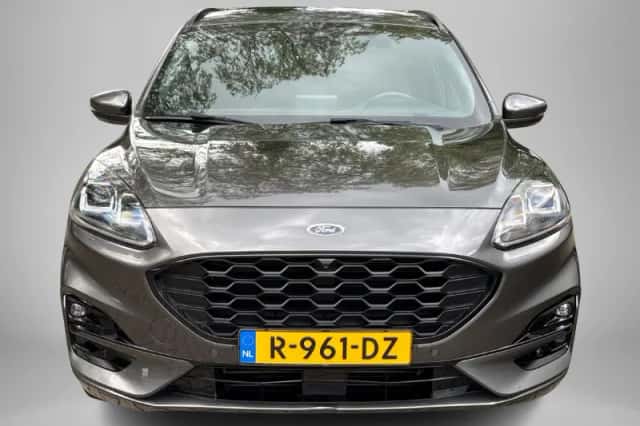 Ford Kuga (2021) thumbnail 5