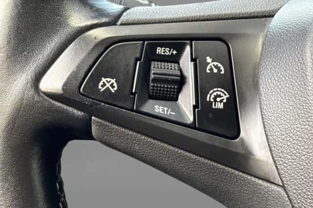 Opel Corsa (2016) thumbnail 6