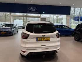 Ford Kuga thumbnail 4
