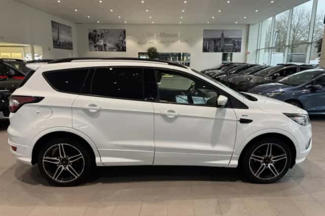 Ford Kuga (2017) thumbnail 6