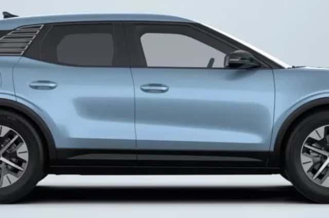 Ford Explorer (2026) thumbnail 3