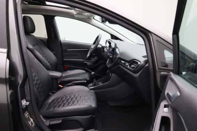 Ford Fiesta (2021) thumbnail 4