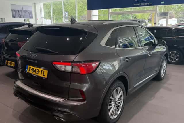 Ford Kuga (2023) thumbnail 4