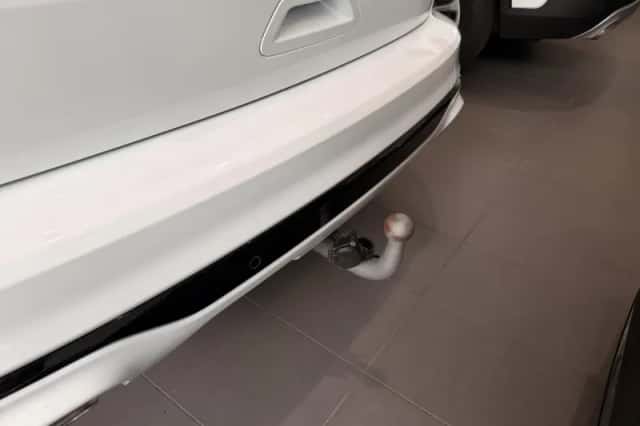 Ford Kuga (2023) thumbnail 3