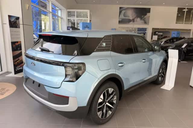 Ford Explorer (2026) thumbnail 4