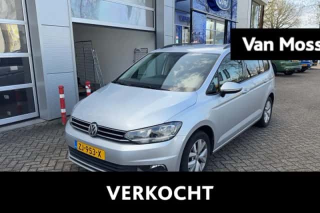 Volkswagen Touran (2019) thumbnail 1