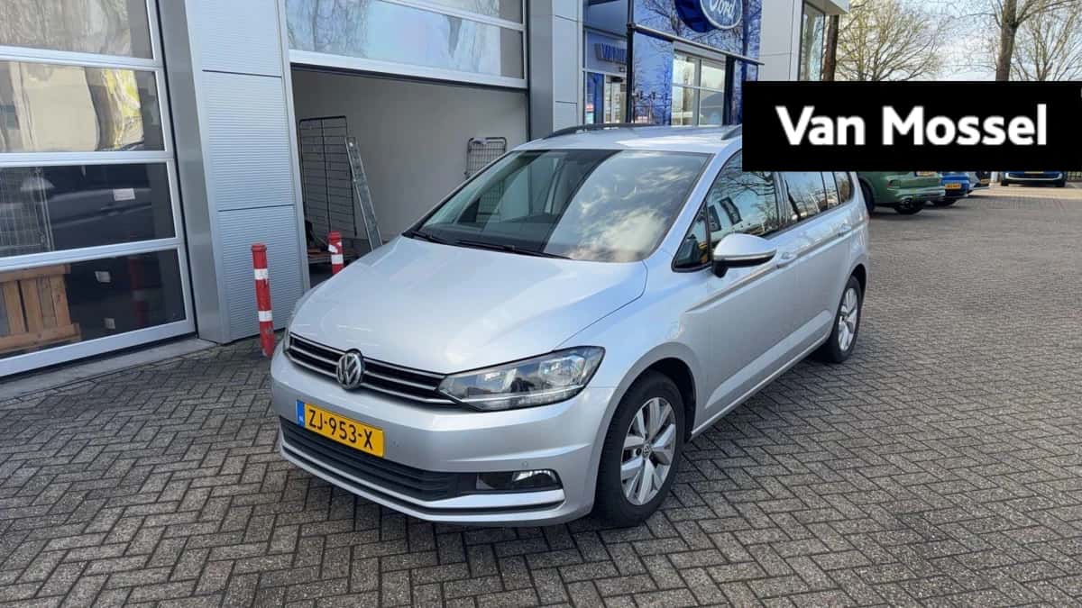 Volkswagen Touran (2019) — foto 1