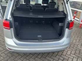 Volkswagen Touran (2019) thumbnail 5
