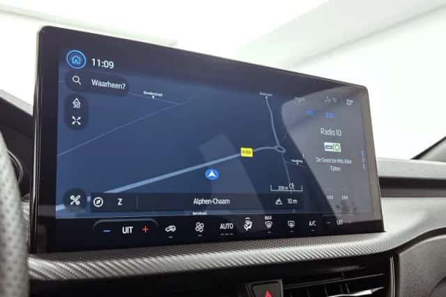 Ford Kuga (2024) thumbnail 6
