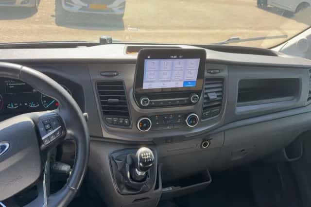 Ford Transit (2021) thumbnail 2