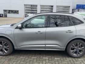 Ford Kuga thumbnail 2