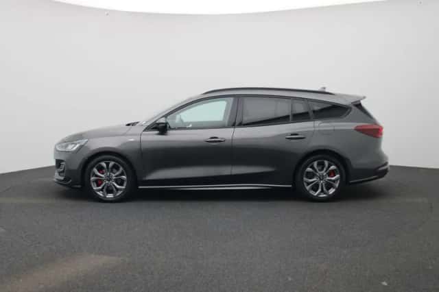 Ford Focus (2023) thumbnail 4