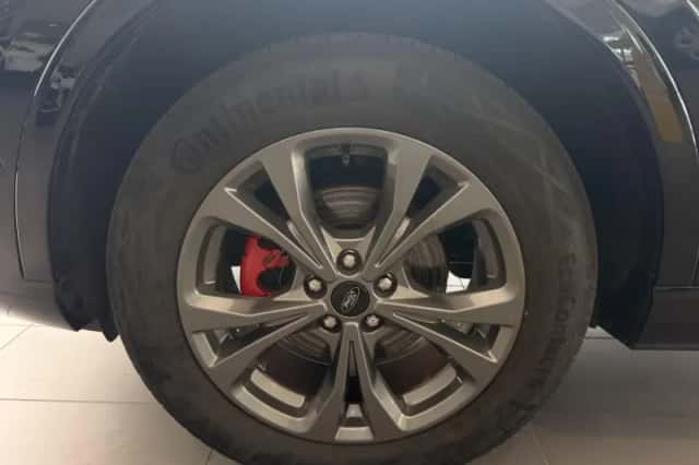 Ford Kuga (2024) thumbnail 3