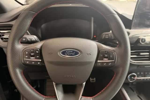 Ford Kuga (2024) thumbnail 5