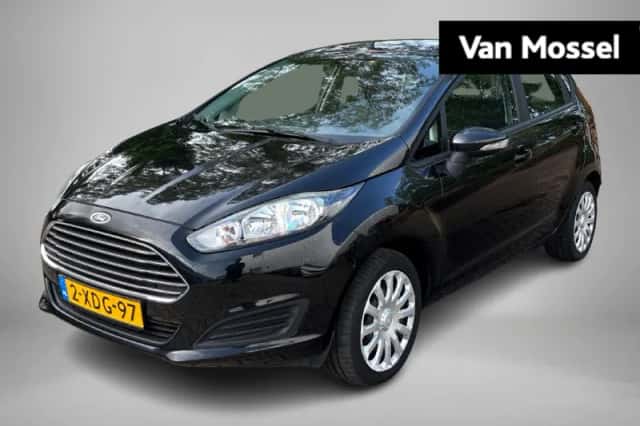 Ford Fiesta (2014) thumbnail 1