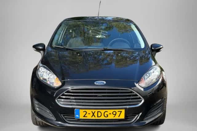 Ford Fiesta (2014) thumbnail 5