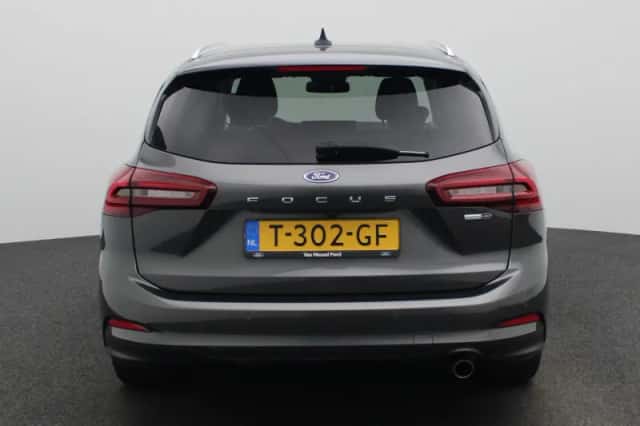 Ford Focus (2023) thumbnail 5