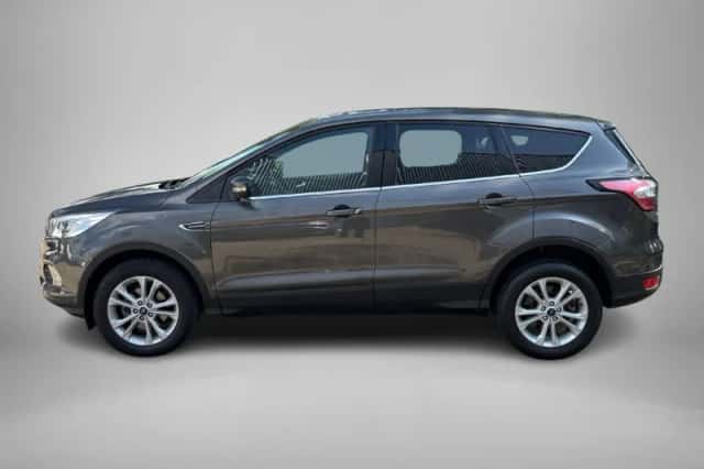 Ford Kuga (2018) thumbnail 2