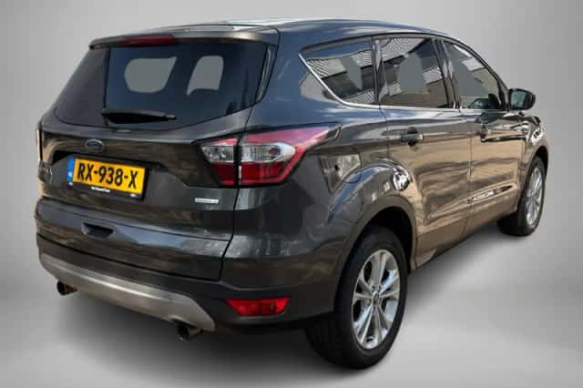 Ford Kuga (2018) thumbnail 4