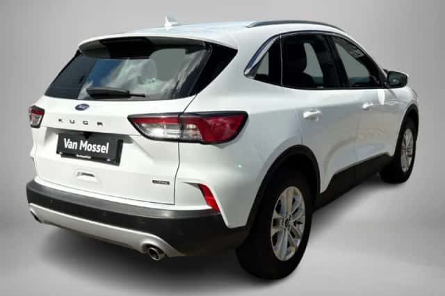 Ford Kuga (2022) thumbnail 4