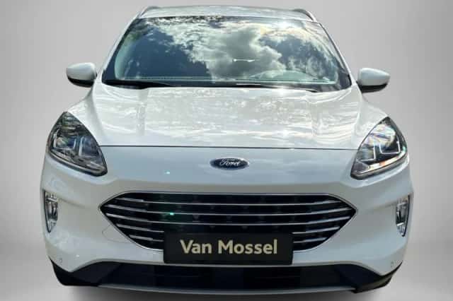 Ford Kuga (2022) thumbnail 5