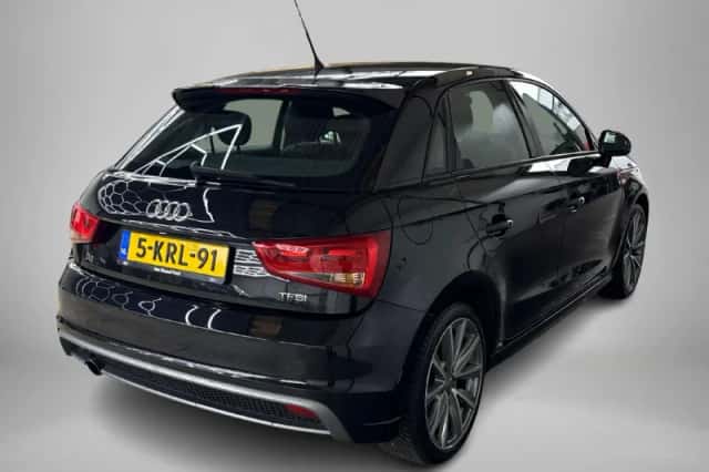 Audi A1 (2013) thumbnail 4