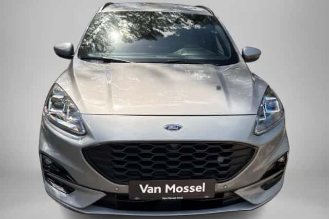 Ford Kuga (2022) thumbnail 5