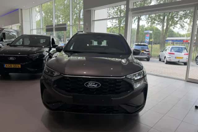 Ford Kuga (2026) thumbnail 2