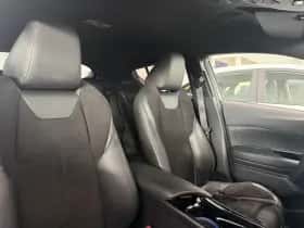 Toyota C-HR thumbnail 10