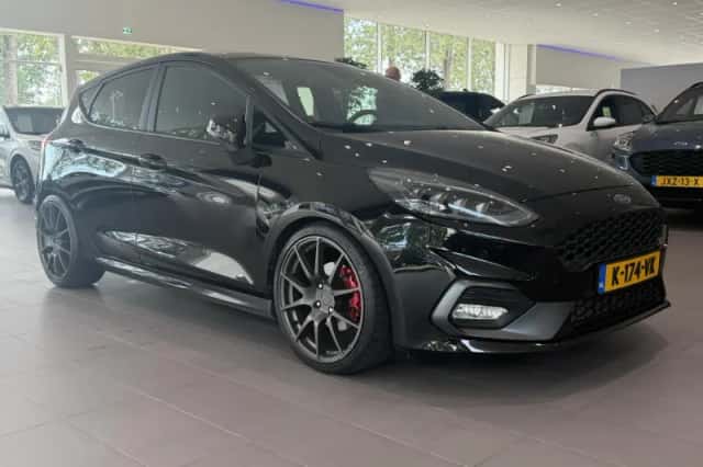 Ford Fiesta (2021) thumbnail 3