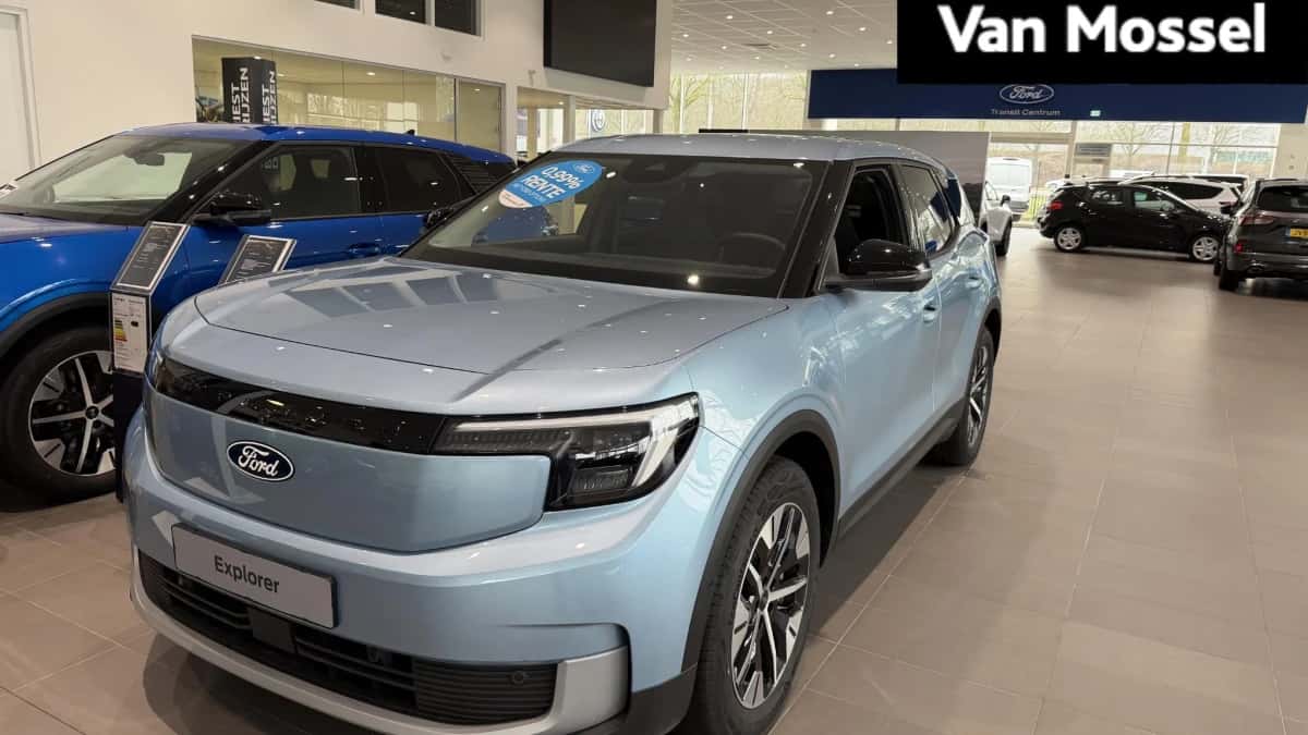 Ford Explorer — foto 1