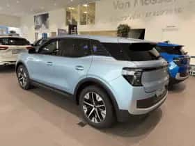 Ford Explorer thumbnail 3