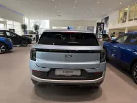 Ford Explorer thumbnail 4