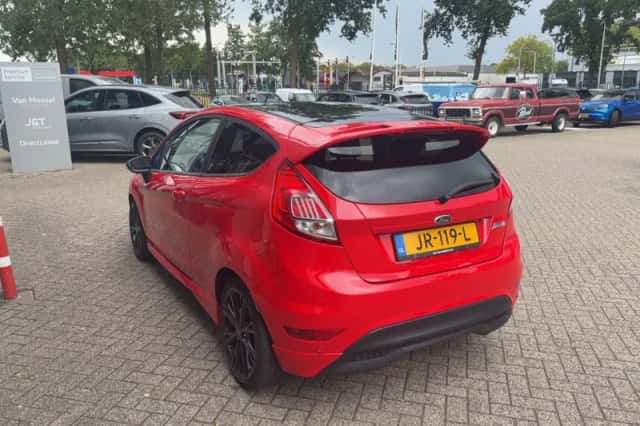 Ford Fiesta (2016) thumbnail 1