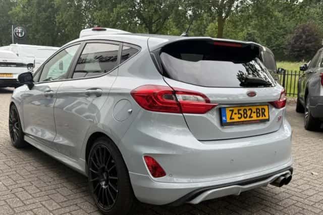 Ford Fiesta (2019) thumbnail 3