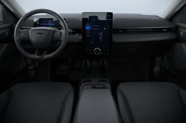 Ford Mustang Mach-E (2026) thumbnail 5
